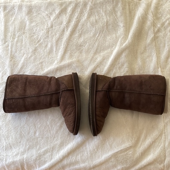 UGG tall classic boot - Picture 4 of 7